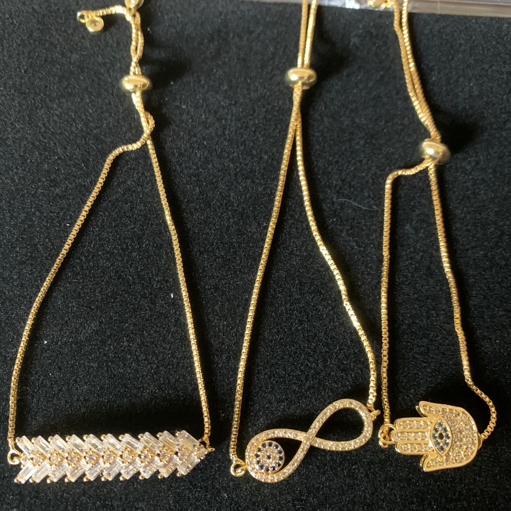 Women bracelets